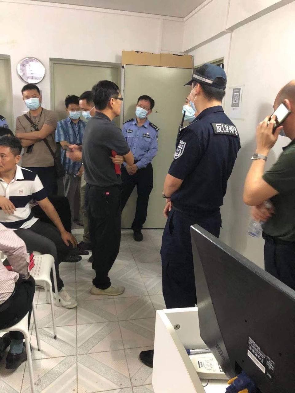 police-in-church2